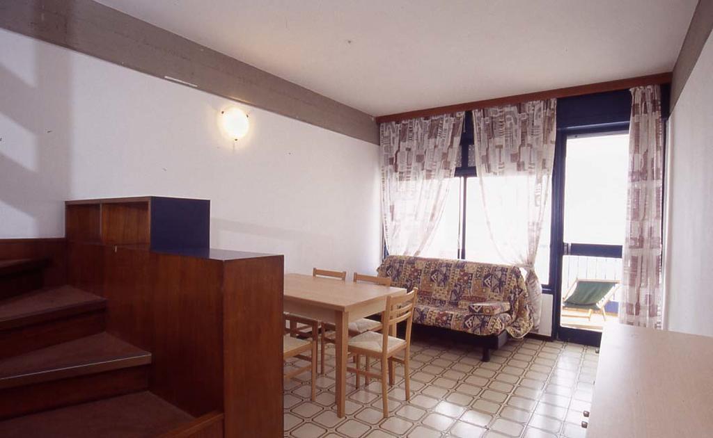 Residence Penelope - Walterigato Apartments Solo Per Famiglie リド・ディ・イエゾロ エクステリア 写真